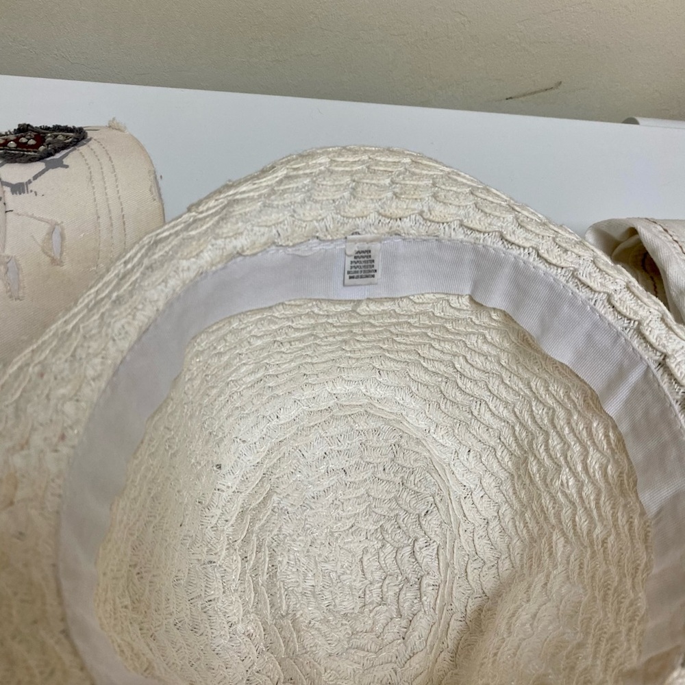 Hat - Picture 3 of 3